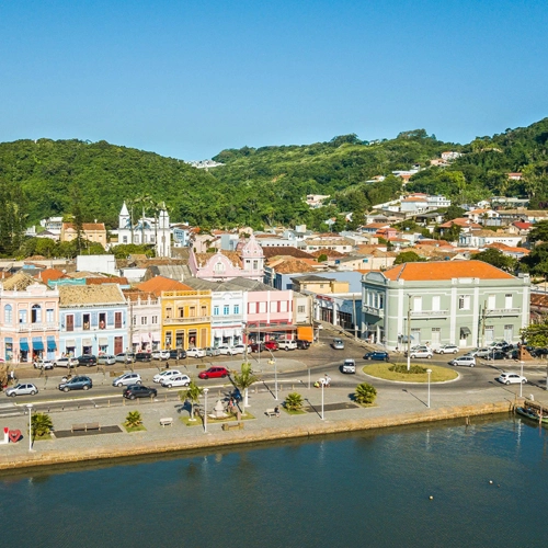 Charming settlements and colonial heritage